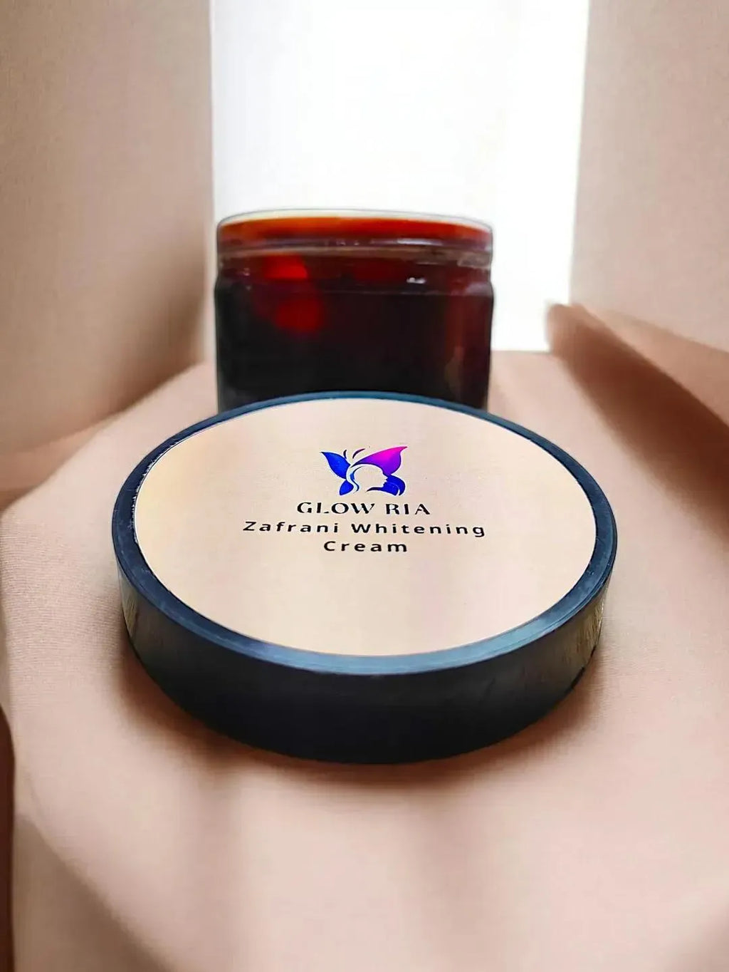 Glow Ria Zafrani Whitening Cream 250g Black Jar